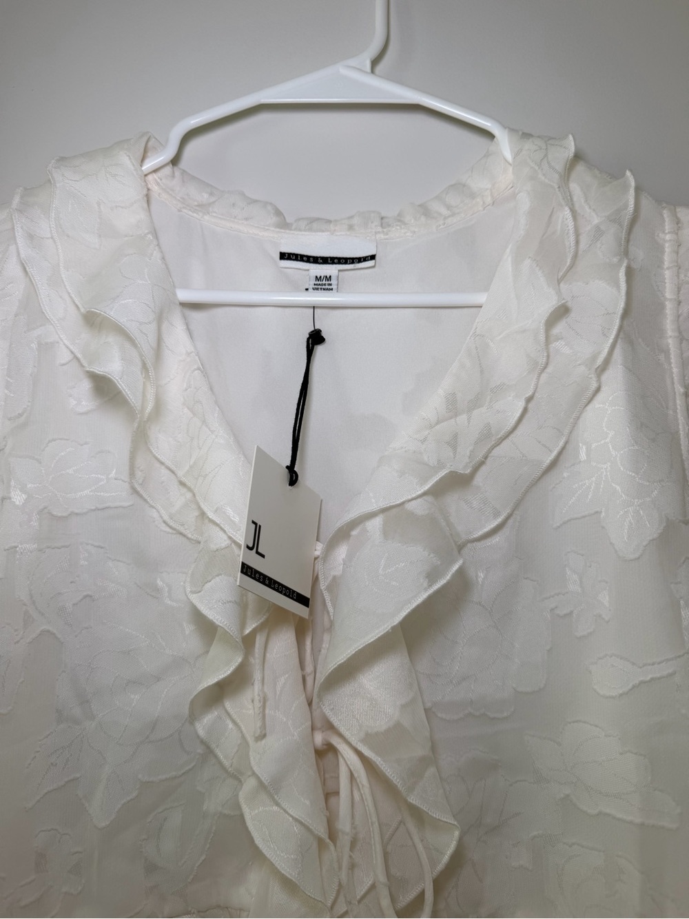 NWT Jules & Leopold Sheer Floral Burnout Ruffle Blouse Women’s Medium - Picture 3 of 11